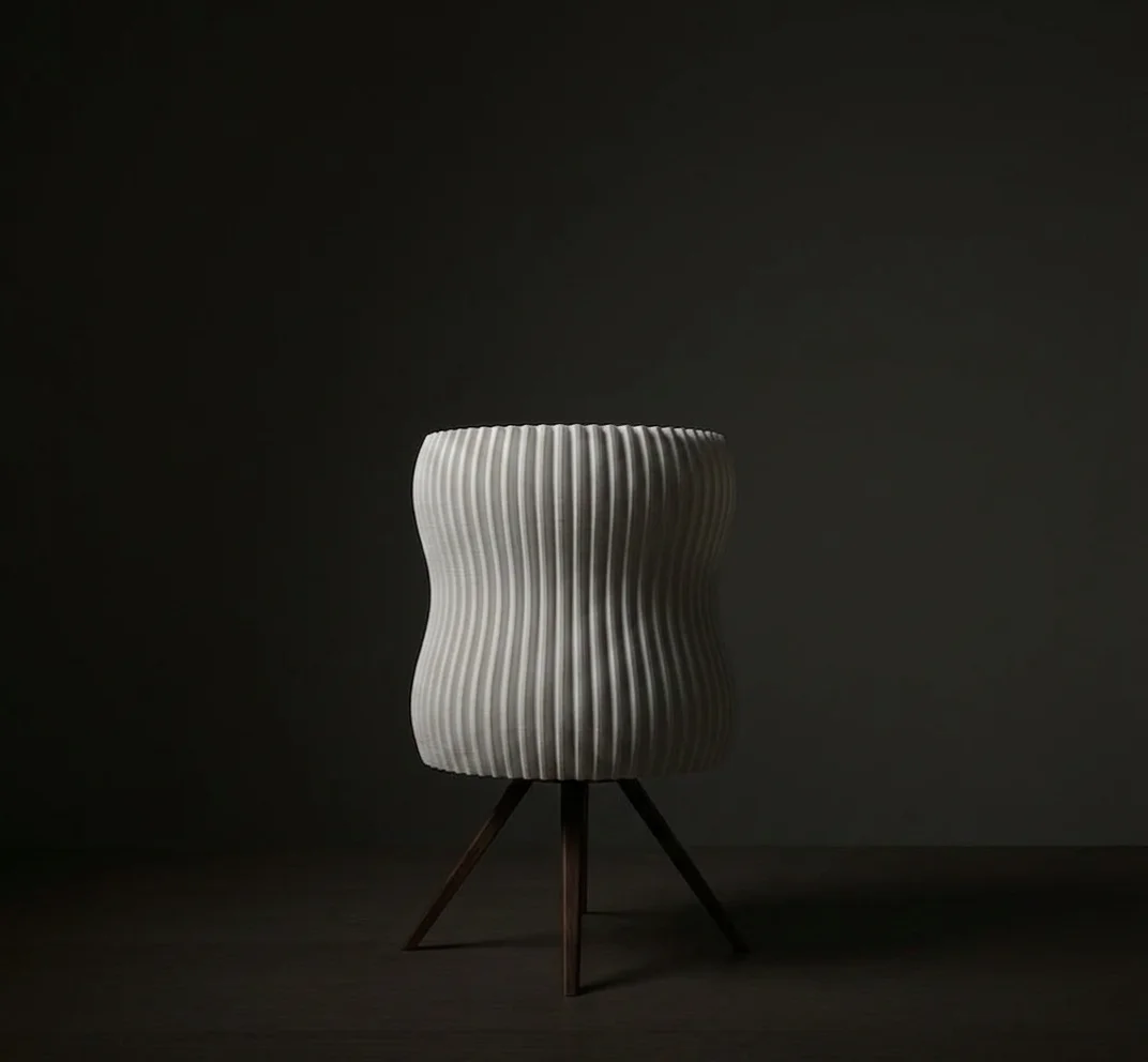 Luvia Modern Tripod Abajur