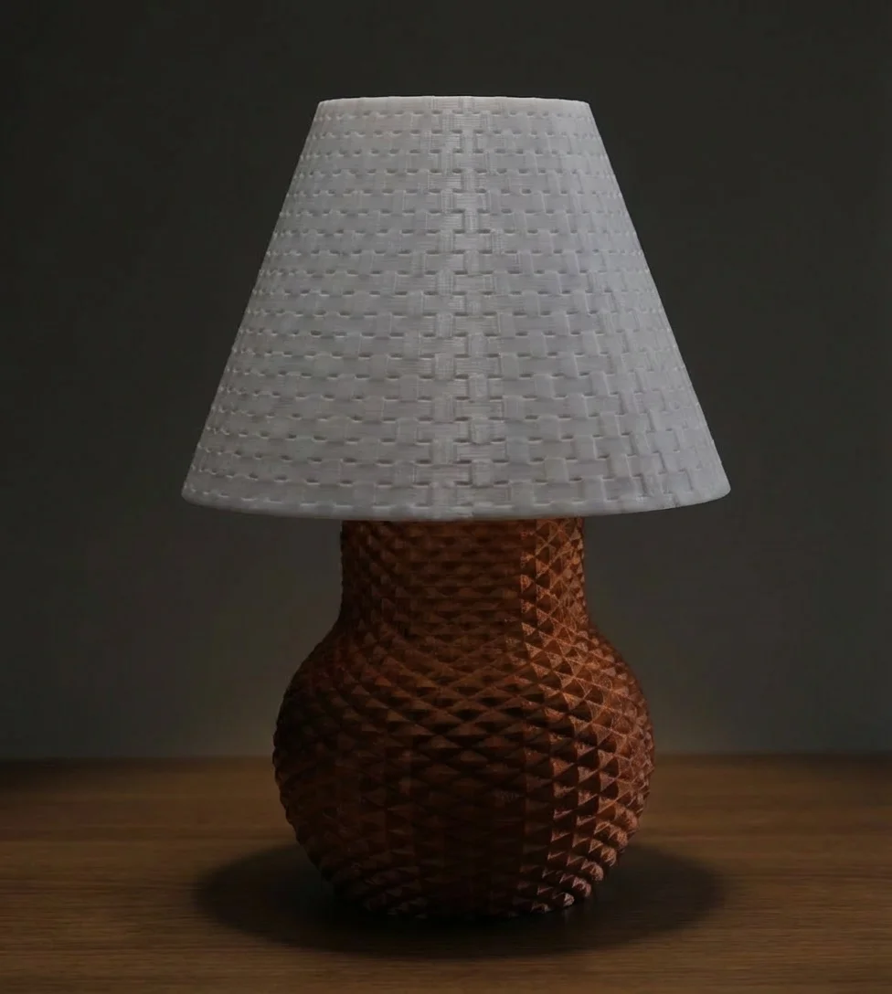 Aurelius Klasik Dokulu Masa Abajuru