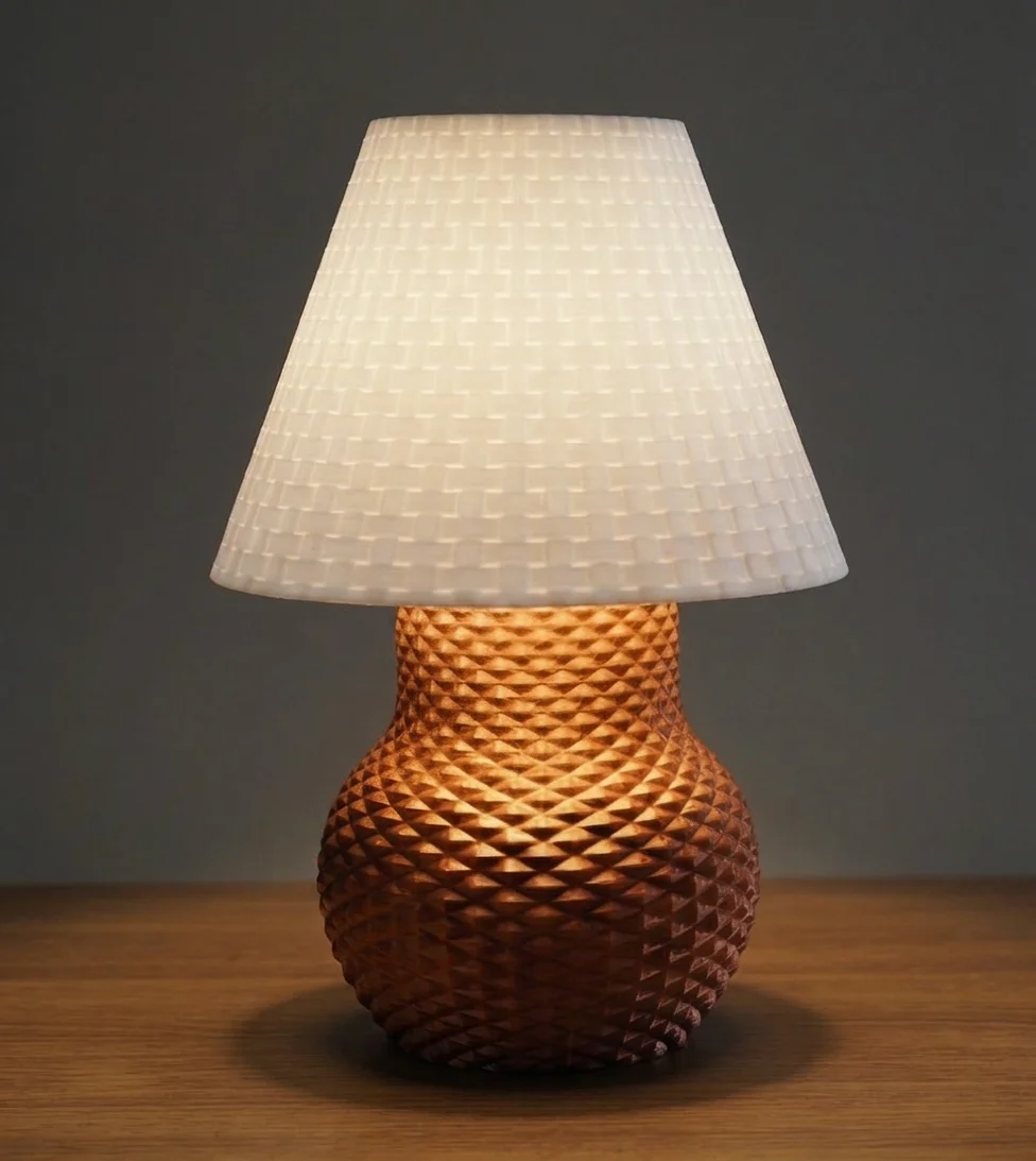 Aurelius Klasik Dokulu Masa Abajuru