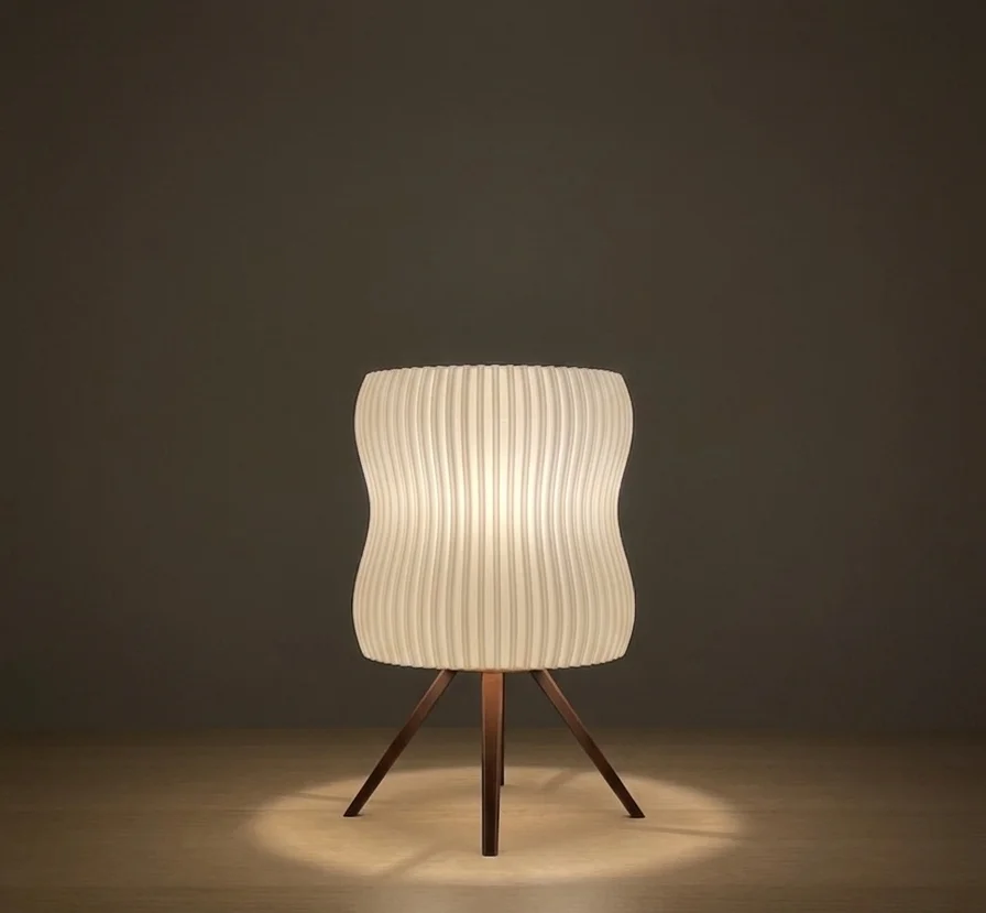 Luvia Modern Tripod Abajur